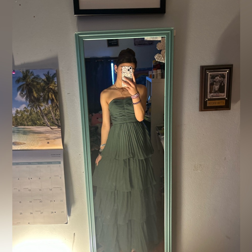 Elegant Green Strapless Dress